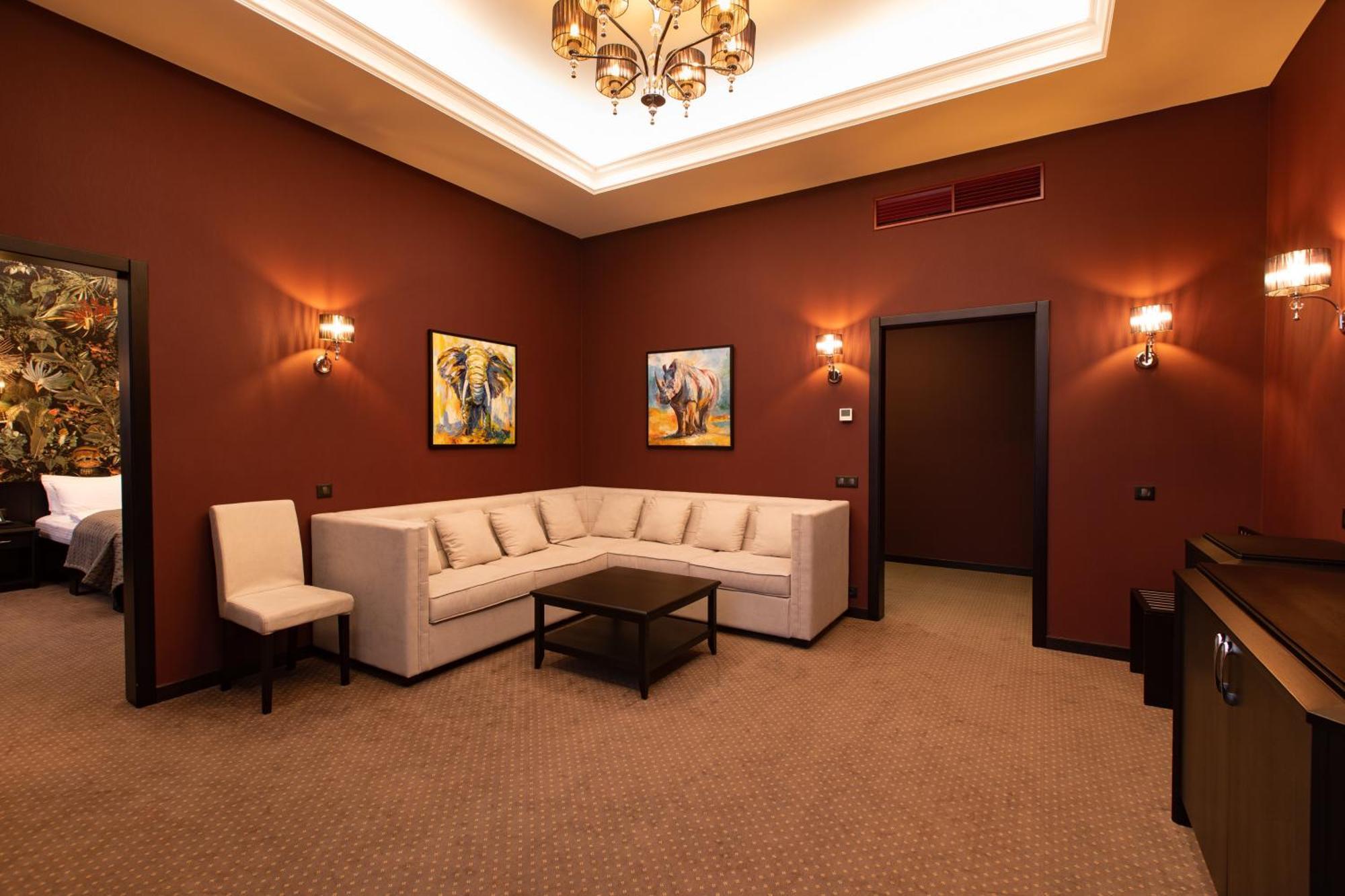 Tsunami Spa Hotel Dnipro Bagian luar foto