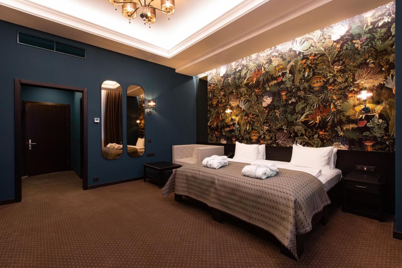 Tsunami Spa Hotel Dnipro Bagian luar foto