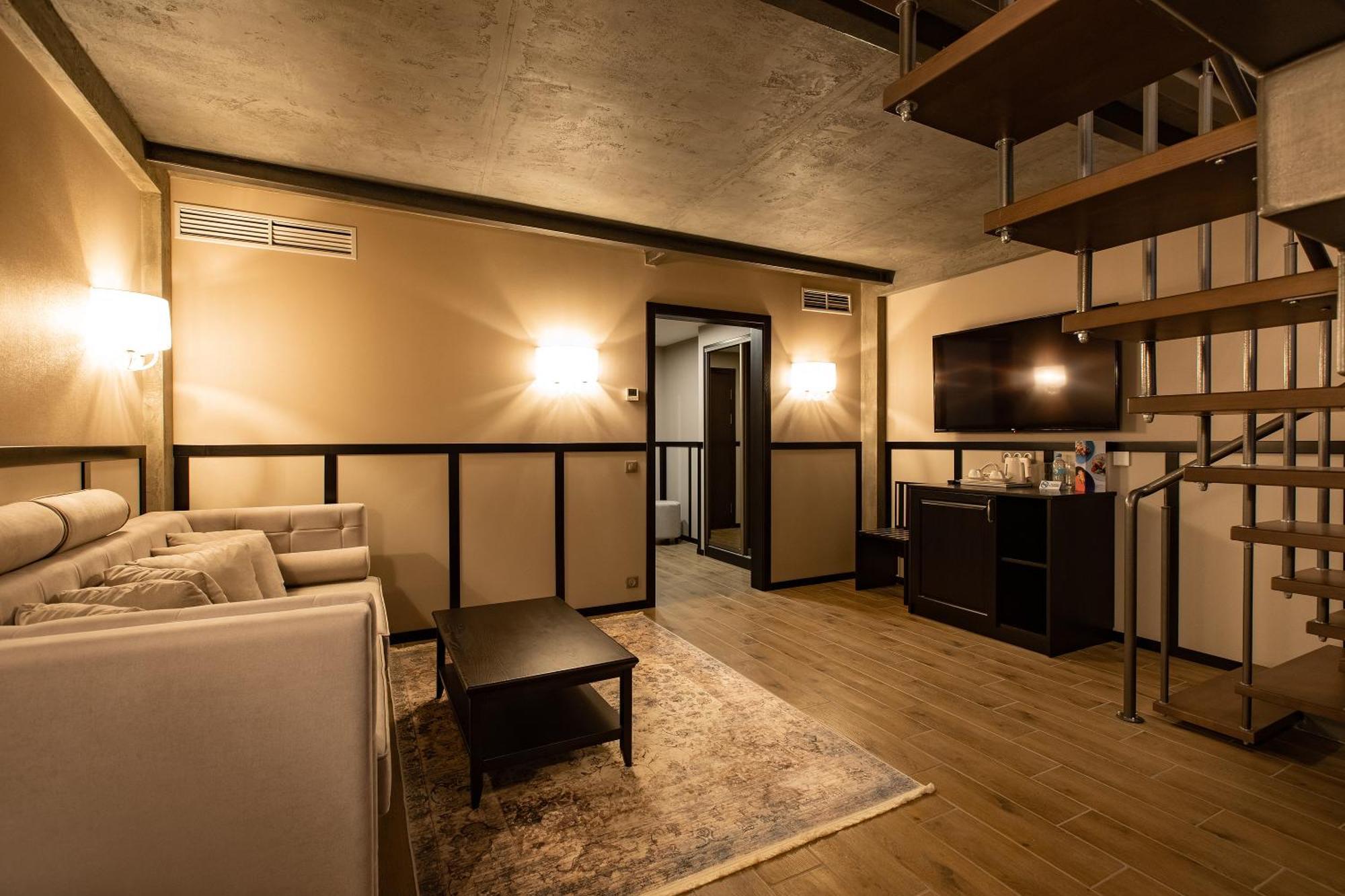 Tsunami Spa Hotel Dnipro Bagian luar foto
