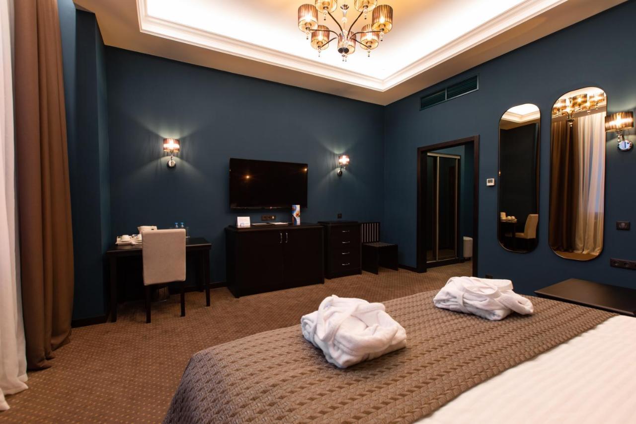 Tsunami Spa Hotel Dnipro Bagian luar foto