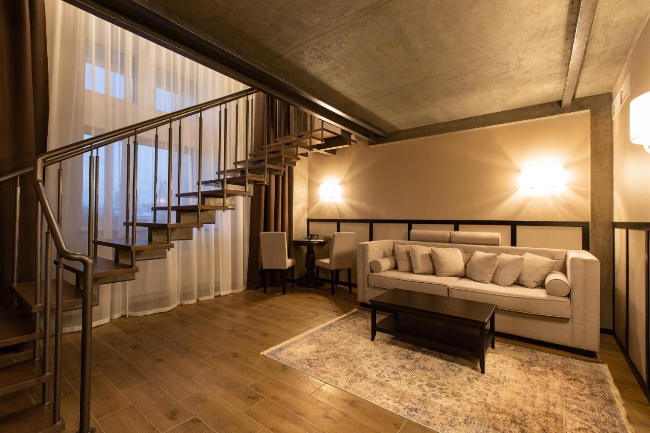 Tsunami Spa Hotel Dnipro Bagian luar foto