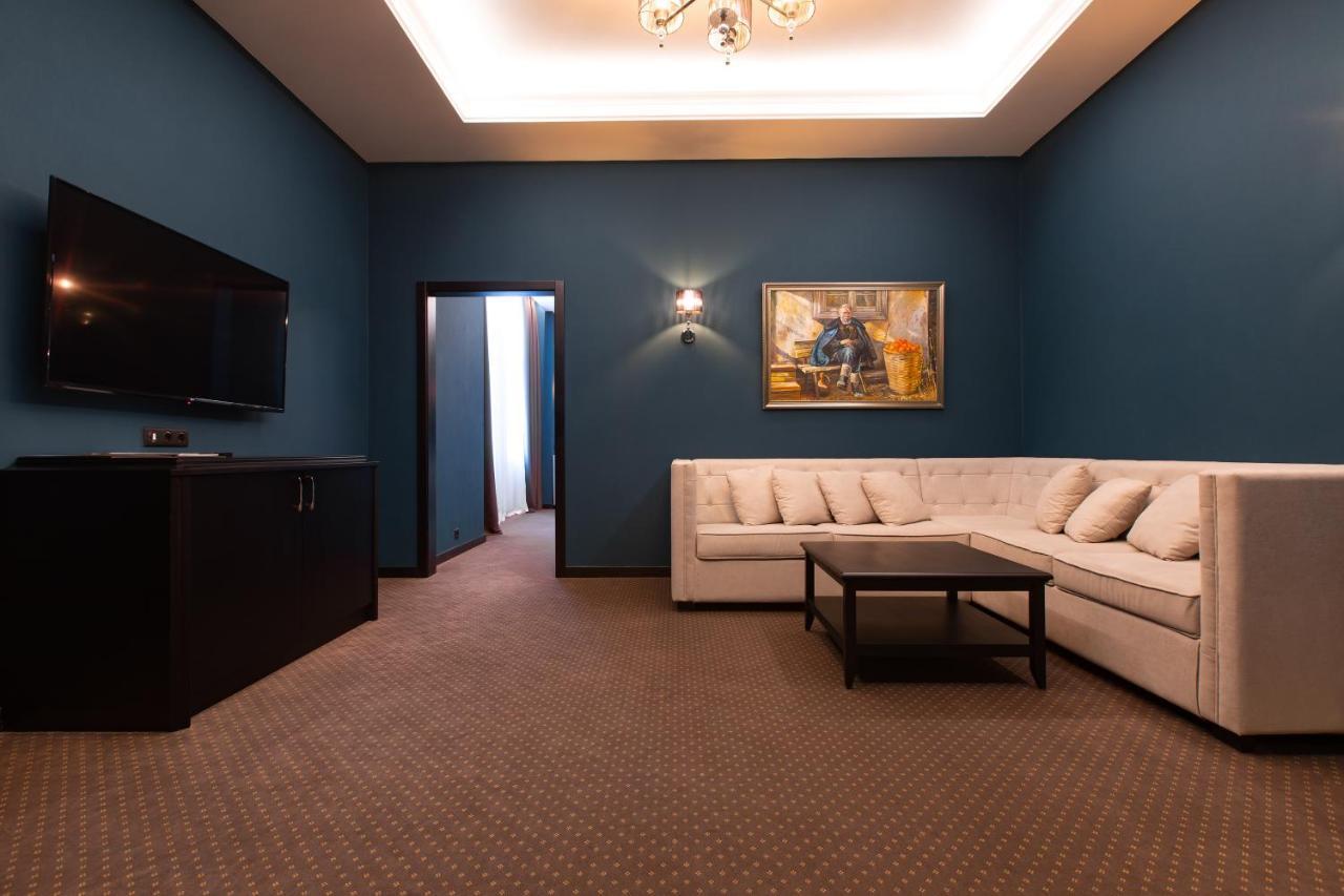 Tsunami Spa Hotel Dnipro Bagian luar foto