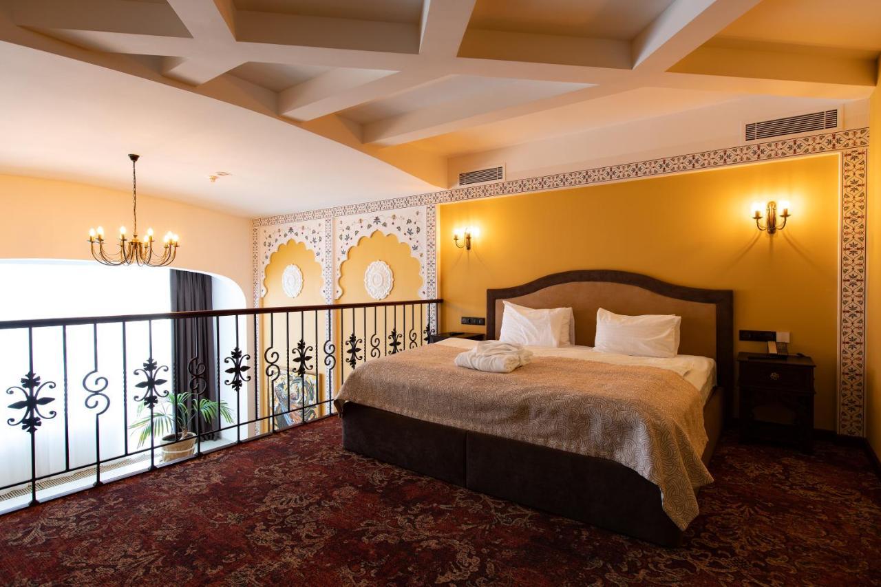 Tsunami Spa Hotel Dnipro Bagian luar foto
