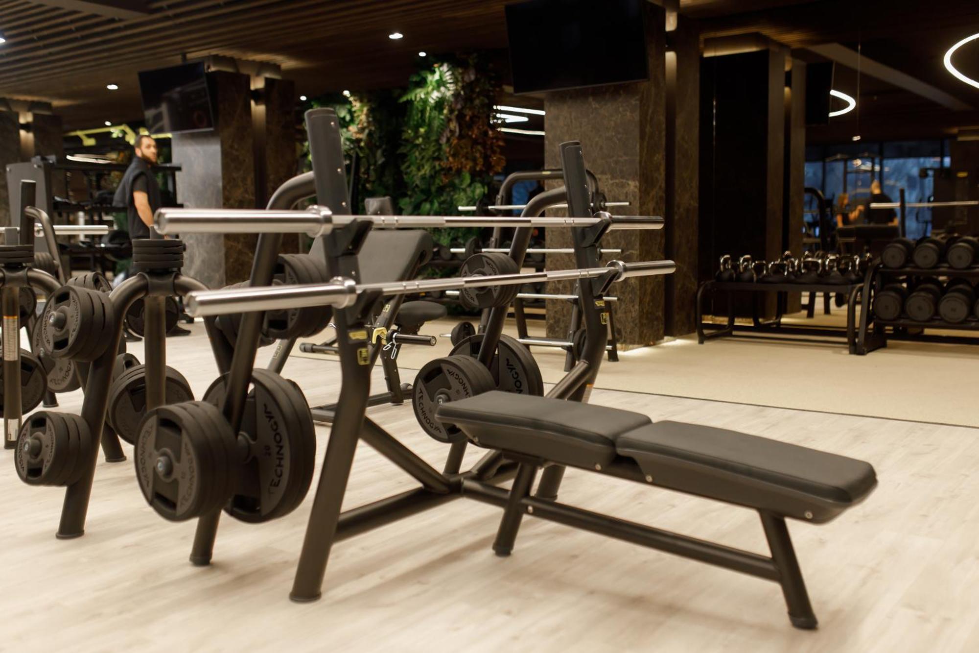 Tsunami Spa Hotel Dnipro Bagian luar foto