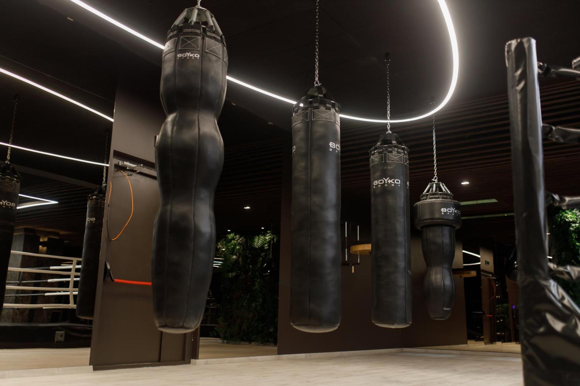 Tsunami Spa Hotel Dnipro Bagian luar foto