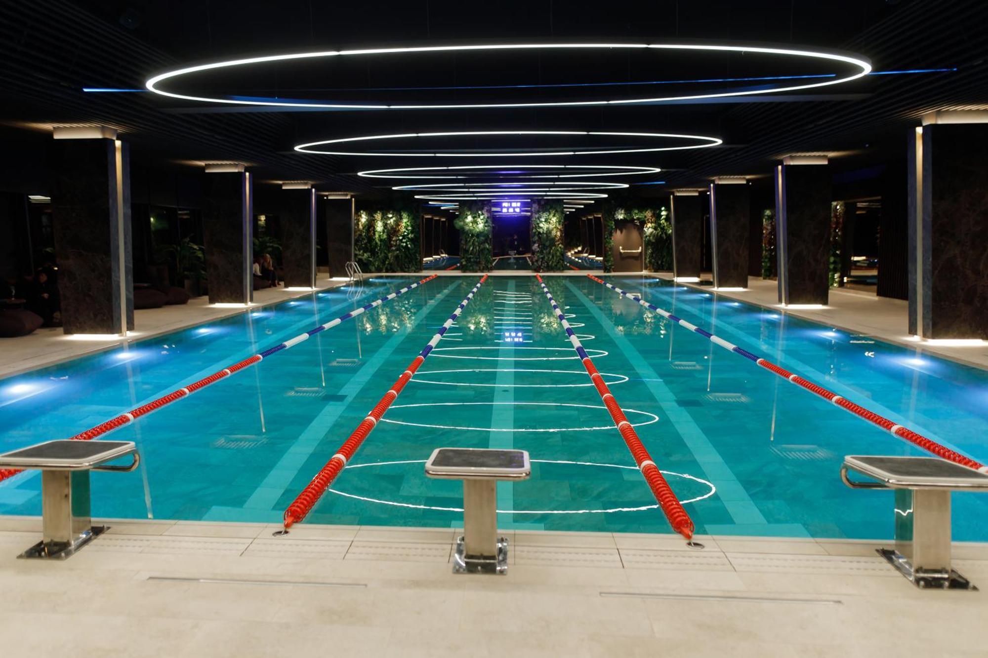 Tsunami Spa Hotel Dnipro Bagian luar foto
