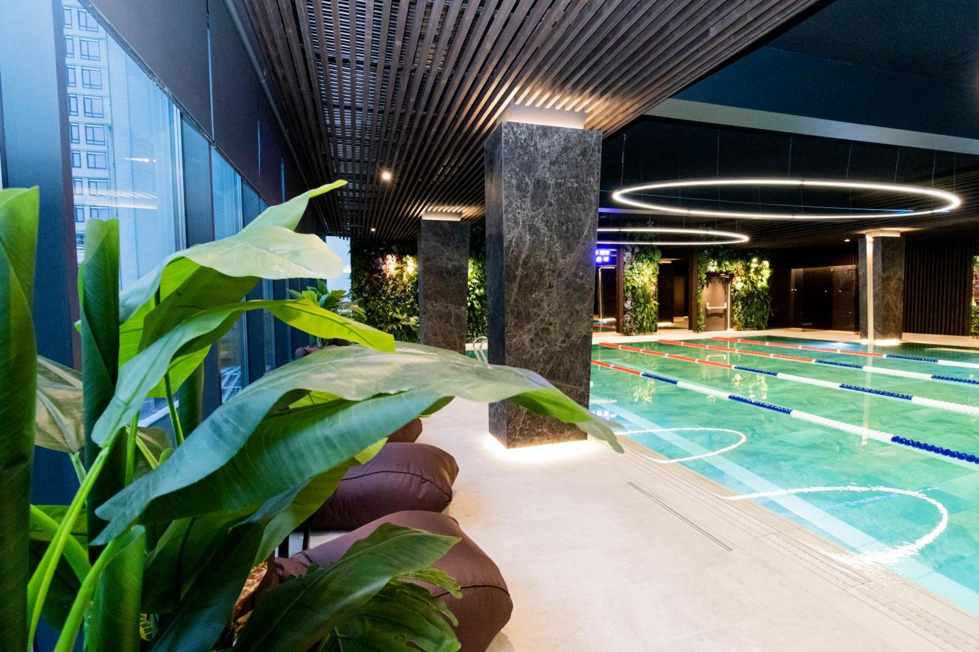 Tsunami Spa Hotel Dnipro Bagian luar foto
