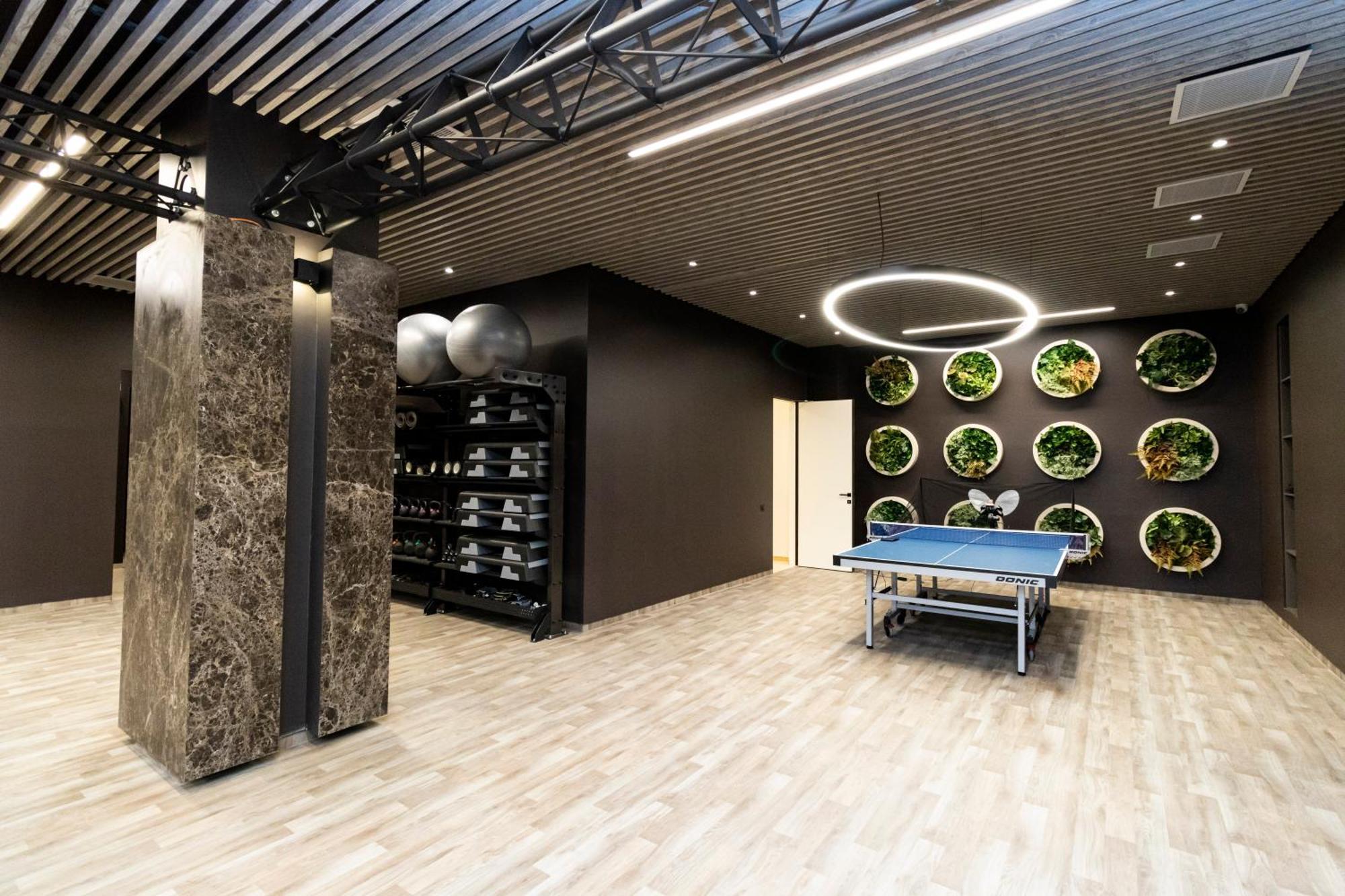 Tsunami Spa Hotel Dnipro Bagian luar foto