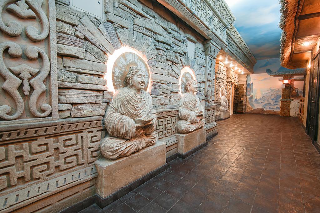 Tsunami Spa Hotel Dnipro Bagian luar foto